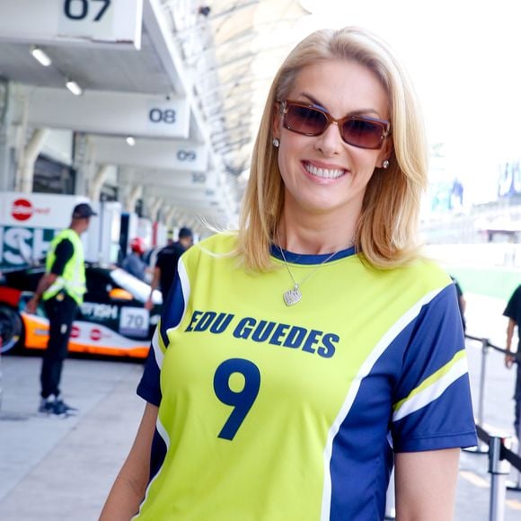 Ana Hickmann foi processada por Josy Cavalcanti Galvão Bueno, companheira de Gustavo Correa, ex-cunhado da apresentadora