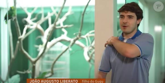 João Augusto mostrou alguns detalhes da mansão de Gugu Liberato. Hoje quando o jovem vem ao Brasil, costuma ficar na casa.