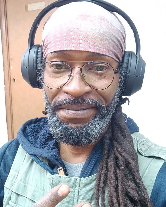 "Foi uma situação muito forte e dolorosa. Foi uma sensação de delírio mental fortíssimo", lamentou o ex-ator, hoje grisalho e com dreads, em uma entrevista