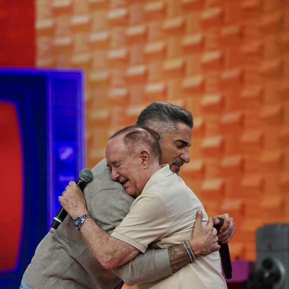 Marcos Mion foi acusado de egocentrismo por falar de si durante uma homenagem a Renato Aragão no ‘Caldeirão’