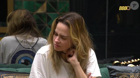 Após relatar dificuldades para se alimentar no Big Brother Brasil 26, Ana Paula Renault teve perda de peso visível; especialista alerta para riscos da falta de vitaminas e nutrientes no organismo