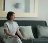 Quer uma série de suspense com poucos episódios? Por Trás de Seus Olhos, da Netflix, tem seis capítulos e acompanha uma história de amor, traição e segredos