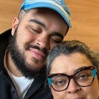 Filho de Preta Gil ganha conforto da namorada, ex-BBB Alane Dias, após morte da mãe por câncer: 'Luz dela vai te iluminar'