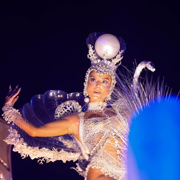 Giovanna Lancellotti foi destaque da Beija-Flor novamente