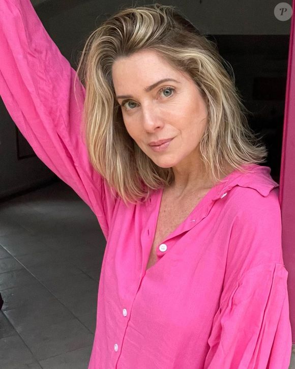 Leticia Spiller foi uma das famosas a aderir à blefaroplastia, que melhora a aparência ao redor dos olhos e também a promove uma rejuvenescida no olhar