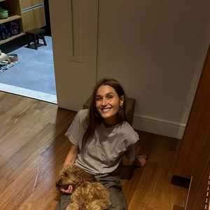 Já outra pessoa defendeu Sasha Meneghel, dizendo que não há obrigação de se postar tudo na mesma hora