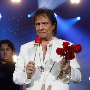 Roberto Carlos gravou o show do especial na sexta-feira (12), portanto, o principal material do programa não foi comprometido pelo incidente