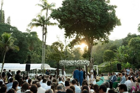 Felipe Suhre e Erick Andrade se casaram em uma casa de festas no Rio de Janeiro