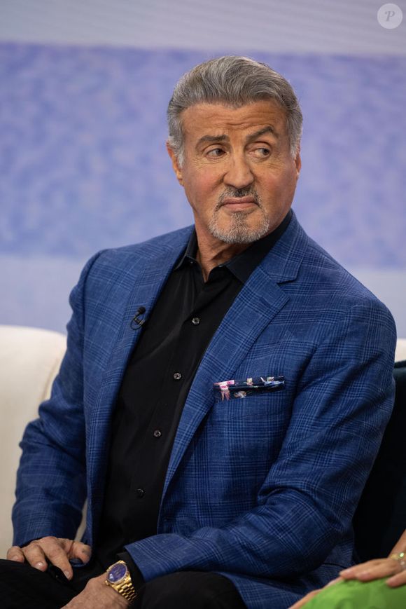 Hoje aos 79 anos, Sylvester Stallone segue em plena forma física e inspirando milhões de pessoas ao redor do mundo