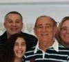 Filha de Renato Aragão, Juliana Aragão em foto com os irmãos e o pai famoso