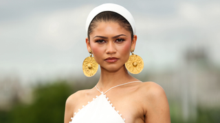 Joia milenar iraniana de 3.000 anos instaura polêmica em Hollywood: por que o detalhe no look de Zendaya para o filme 'A Odisseia' indignou arqueólogos