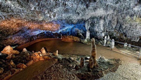 Se a viagem permitir um passeio um pouco mais longo, vale a pena conhecer a Caverna de El Soplao, que fica a menor de uma hora de carro do Parque Natural de Oyambre