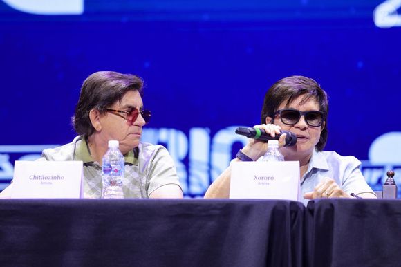 Chitãozinho e Xororó tiveram cruzeiro com o nome da dupla em novembro de 2025