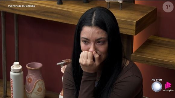 Rayane Figliuzzi chorou com a eliminação de Gabily de 'A Fazenda 17'
