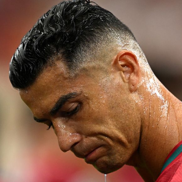 Cristiano Ronaldo e Neymar encerraram suas trajetórias na Copa do Mundo sem conquistar o título mundial. Além do jejum, os dois craques compartilham coincidências impressionantes: nasceram no mesmo dia, são maiores artilheiros de suas seleções e marcaram uma geração do futebol