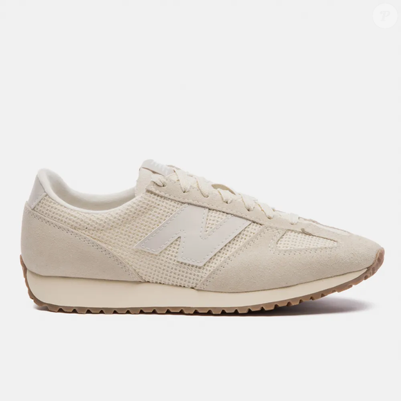 O novo New Balance 471 resgata a estética dos tênis de corrida dos anos 70 e conquista quem busca um visual sofisticado sem abrir mão do conforto