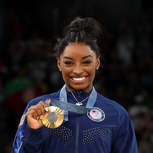 Considerada uma das maiores ginastas da história, Simone Biles viveu um problema delicado nos últimos anos devido a uma doença crônica