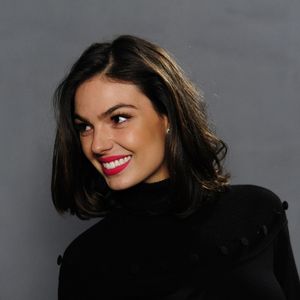 Isis Valverde será Hilda Furacão nos palcos 27 anos após Ana Paula Arósio e estreia como produtora teatral com espetáculo inédito