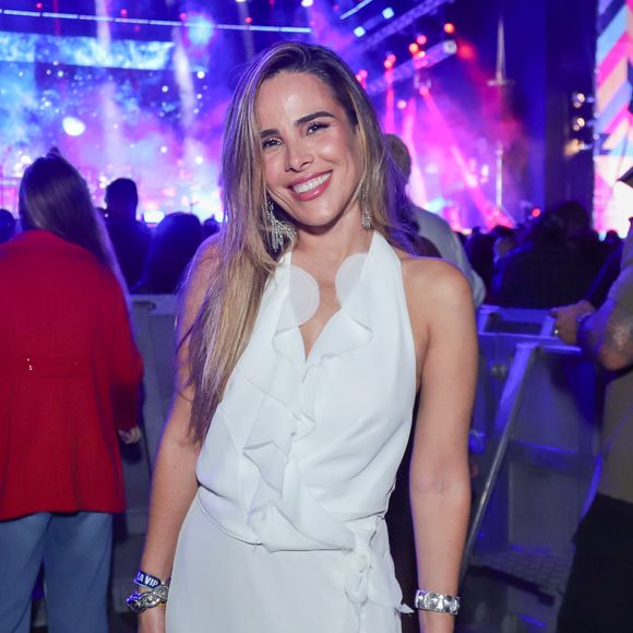 Wanessa Camargo utilizou as redes sociais para desmentir uma informação divulgada pela colunista Fábia Oliveira, do portal Metrópoles