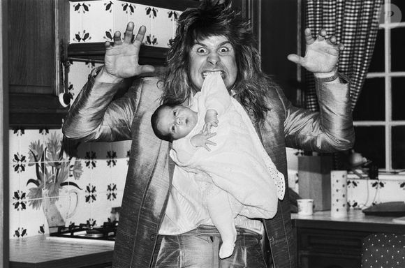 Ozzy Osbourne foi casado duas vezes e teve três filhos com cada esposa
