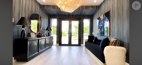 Hall com teto de sete metros, academia privada e spa fazem parte da residência de luxo de Lionel Messi na Flórida