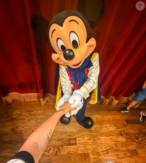 Bruna Biancardi mostrou fotos com os personagens da Disney.