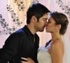 Gravidez de Grazi Massafera provocou pequena mudança na novela 'Aquele Beijo' (2011-2012), com personagem Lucena também engravidando