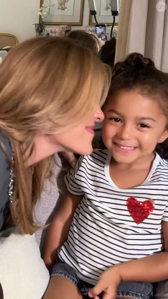 Irmã mais velha, Liz completou 4 anos no mês passado