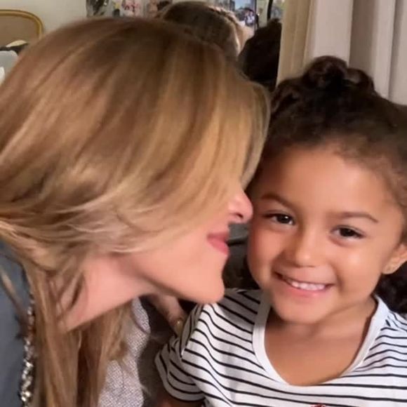 Irmã mais velha, Liz completou 4 anos no mês passado