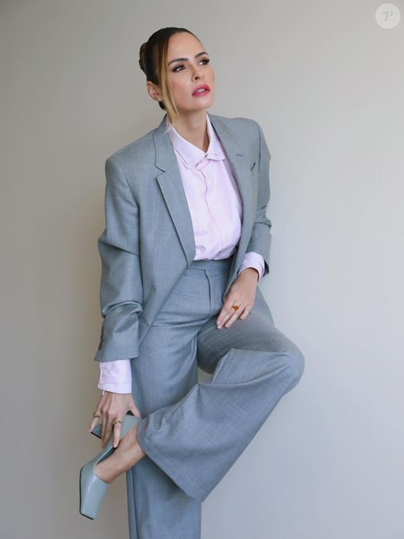Ana Paula Renault revelou que o look é Mondepars e foi dado a ela por Xuxa