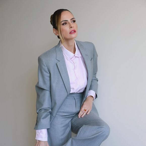 Ana Paula Renault revelou que o look é Mondepars e foi dado a ela por Xuxa