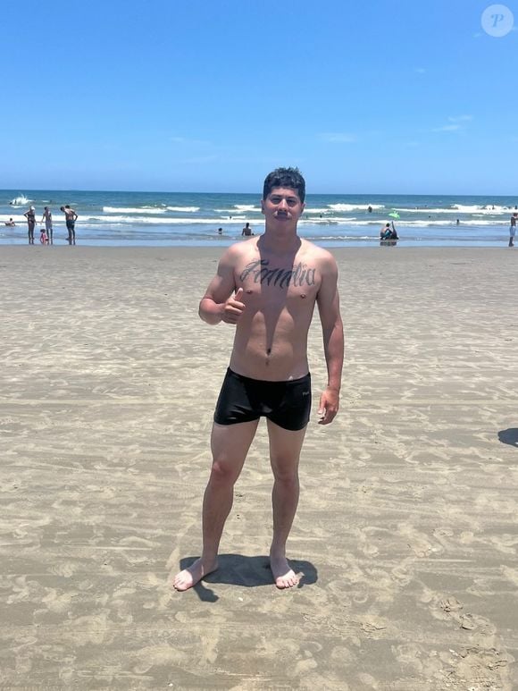 Produtor de conteúdo para a internet, Noé possui cerca de 17,7 mil seguidores no Instagram, publica vídeos de humor e afirma ter projetos ligados à música. O jovem ganhou ainda mais repercussão depois de se apresentar como namorado de Eva Michaelichen, mãe de Eliana