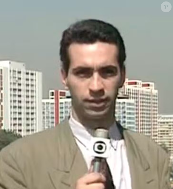 Ainda em 1993, César Tralli já estreou como repórter da TV Globo