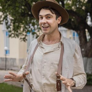 A turma de Candinho (Sergio Guizé) volta à Globo com a novela 'Êta Mundo Melhor!', a partir desta segunda-feira, 30 de junho de 2025.