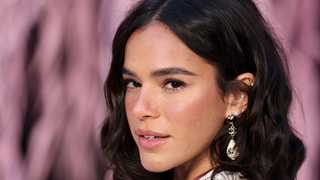 'Uma das maiores estrelas do Brasil': imprensa internacional faz raio-X da carreira de Bruna Marquezine após namoro com Shawn Mendes; veja destaques