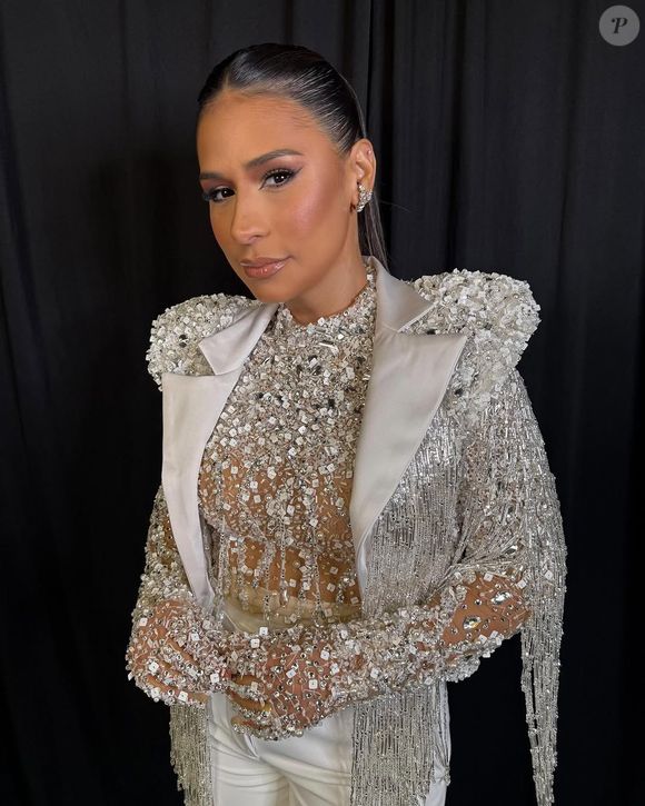 Simone Mendes: ‘Essa madrugada não foi normal não, eu estou aqui à base de soro e vou agora ao hospital tomar um soro pra ver se dá uma melhorada’