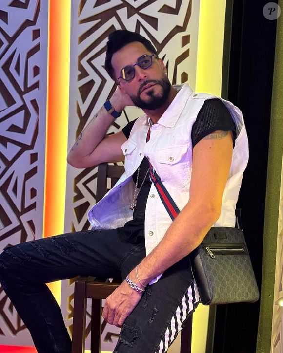 Preenchimento de Latino foi revelado pela colunista Fábia Oliveira, do portal Metrópoles