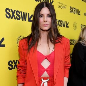 Para cuidar de sua beleza e corpo, Sandra Bullock não tem grandes segredos: a atriz preza apenas por uma rotina saudável