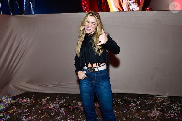 Duda Bertelli, que cantou com Zé Felipe em Barretos-2025, nasceu em Maringá e passou a ter aulas de violão aos 10 anos