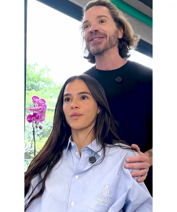 'Último corte do ano': Bruna Marquezine pede leveza, tira as pontas e aposta em camadas para fechar o ano com um visual moderno e elegante