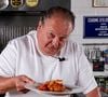 Aprendi com Érick Jacquin uma receita francesa que leva frango, tomate e pimentão; é simples e faz qualquer prato ser digno de 'MasterChef'!