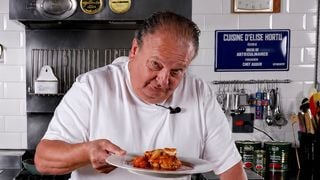 Adeus, frango sem graça na dieta: aprendi com Érick Jacquin uma receita francesa que leva tomate e pimentão; é simples e faz qualquer prato ser digno de 'MasterChef'!