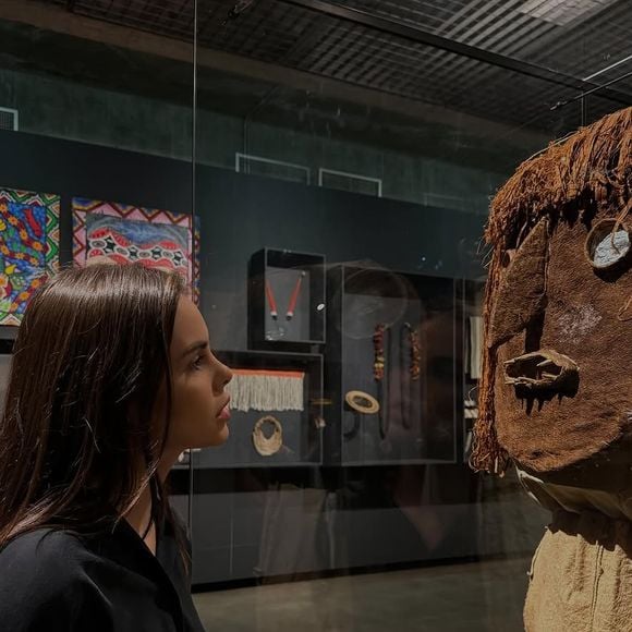 Amanda Kimberlly curtiu, no Instagram, comentários depreciativos sobre a atual namorada de Neymar: ‘Grande mal entendido, que já foi resolvido (internamente) entre nós’