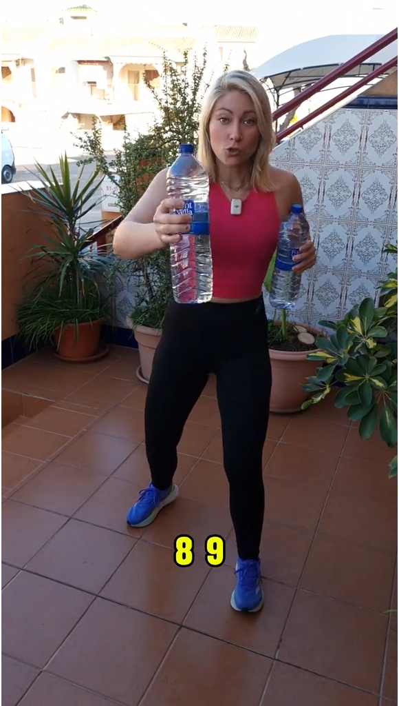 Em seguida, faça o boxe sombra, uma técnica em que os movimentos do boxe são executados contra um adversário imaginário