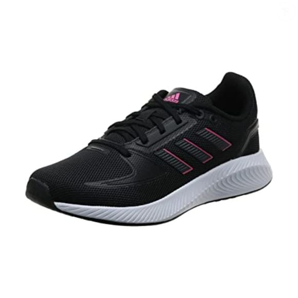 Um tênis ideal para corrida e competição é esse modelo da Adidas, disponível na Amazon