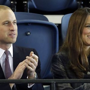 Segundo o portal RadarOnline, Kate Middleton estaria visivelmente incomodada com a Rainha Camilla: 'Kate estaria cansada de Camilla'.