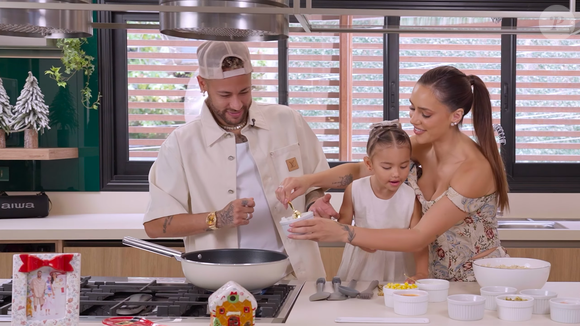 No quadro de Bruna Biancardi, Neymar compartilhou uma receita de família na época de Natal