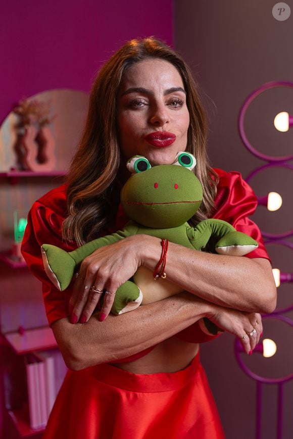 Aos 47 anos, Daniella Cicarelli decidiu deixar a rotina de lado para viver uma experiência de transformação pessoal