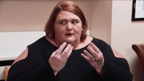 Família de Coliesa disse que as complicações da bariátrica foram a causa de sua morte, enquanto sites disseram que ela teria tido uma insuficiência renal