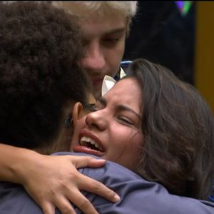Milena se emocionou com discurso de Tadeu Schmidt para Gabi no 'BBB 26'